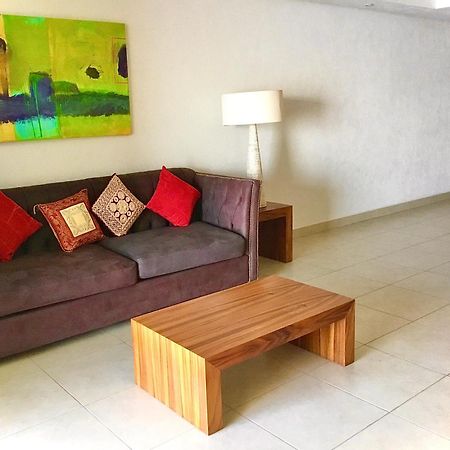 Apartamentos Grand Venetian Пуэрто-Вальярта Номер фото