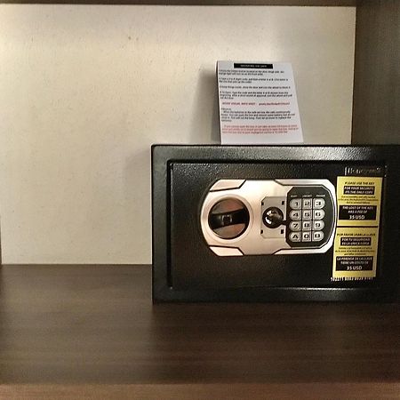 Apartamentos Grand Venetian Пуэрто-Вальярта Номер фото