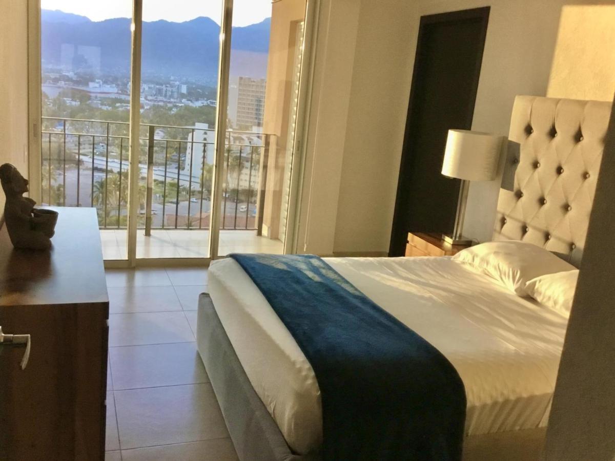 Apartamentos Grand Venetian Пуэрто-Вальярта Экстерьер фото