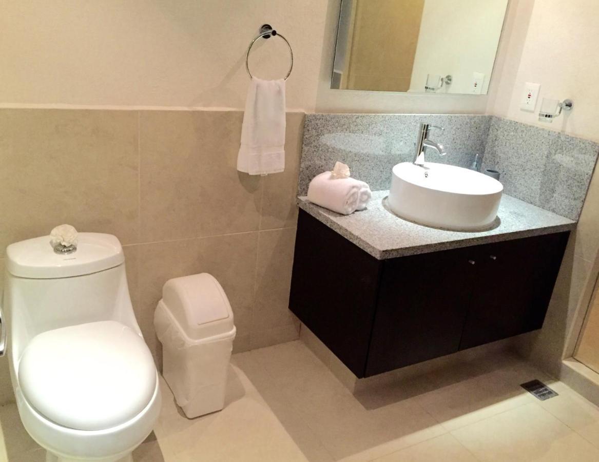 Apartamentos Grand Venetian Пуэрто-Вальярта Номер фото